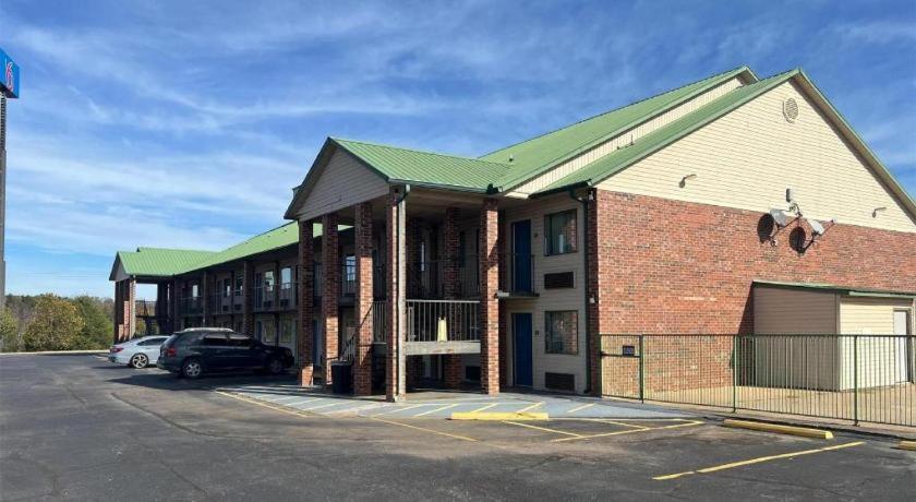 Hotel Ozark Exterior foto
